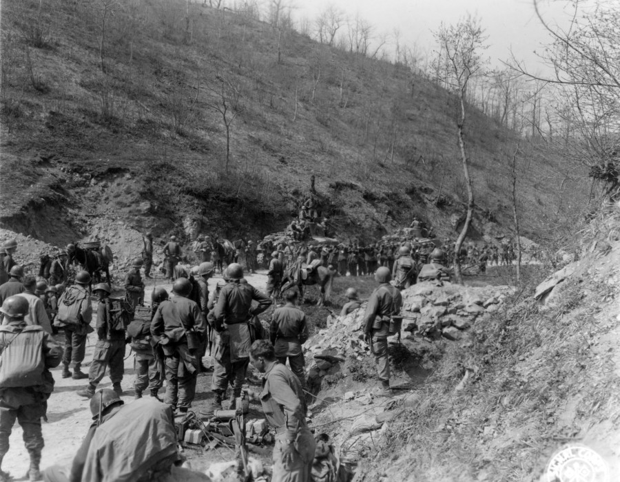 sc 270862   200 prisoners on their way to the rear after being captured by co. b  87th mtn. inf.  10th mtn. div. april .